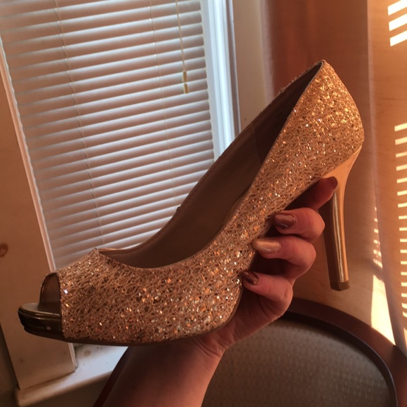 Heels - Picture 6 of 6